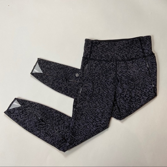 Lululemon Quick Pace 7/8 Tight Leggings Soundwave - Picture 2 of 6